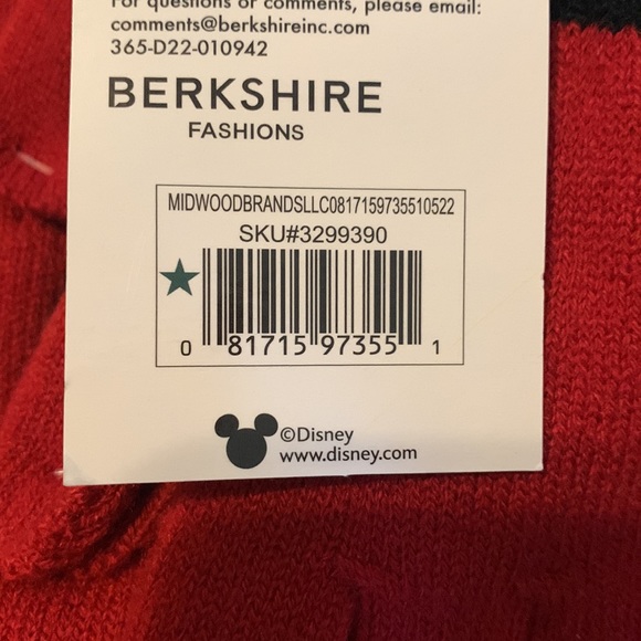 Minnie Mouse hat and gloves - Picture 3 of 3